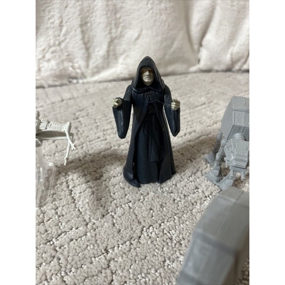Lot Of Star Wars Micro Figures 6 Total - Picture 7 of 7